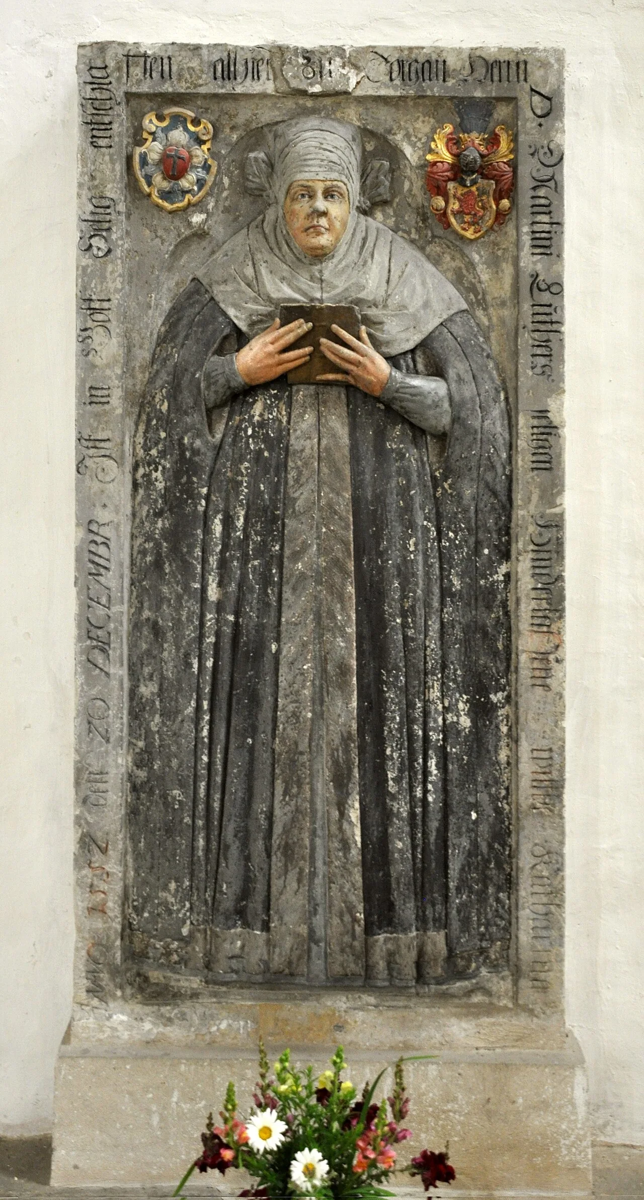 Epitáfio de Catarina Lutero, igreja de Santa Maria, Torgau. Foto: Andreas Praefcke, 2015, CC BY 4.0.
