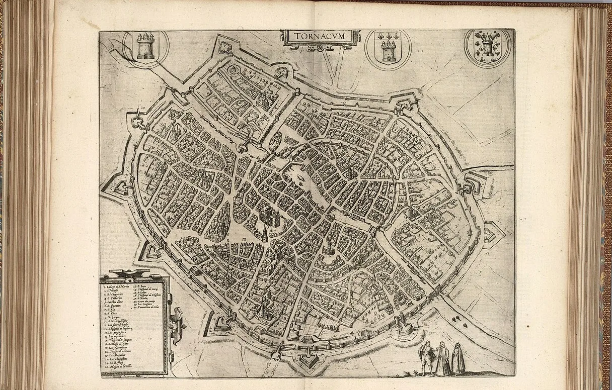 Tournai. Braun & Hogenberg, Civitates Orbis Terrarum, vol. IV, 1588 · David Rumsey Map Collection · Domínio público. (Recortar o livro aberto: lombada, bordas e carimbo da Rumsey.)